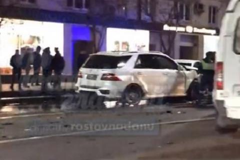 В массовой аварии на Садовой в Ростове пострадали четверо 