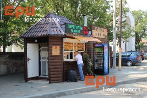 В Новочеркасске владелец ларька, где шаурмой отравились 52 человека, отделался штрафом
