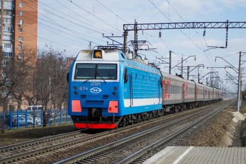 В Ростове электричка насмерть сбила 19-летнего парня