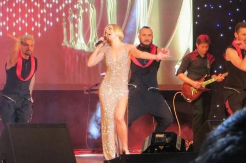 Новости области | Белая Калитва: Информационно - развлекательный портал - Страница #353 photo Полина Гагарина поздравила сотрудников администрации Ростова с Новым Годом