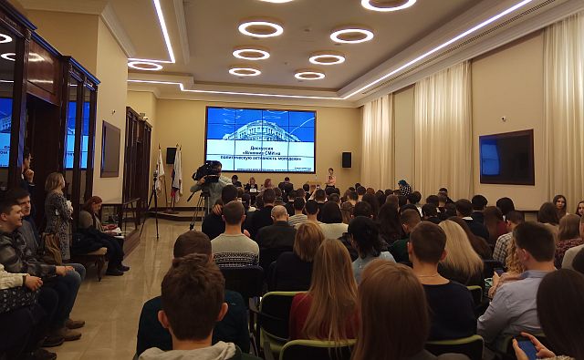 Молодёжь Ростовской области рассказала, насколько интересуется политикой и откуда черпает информацию