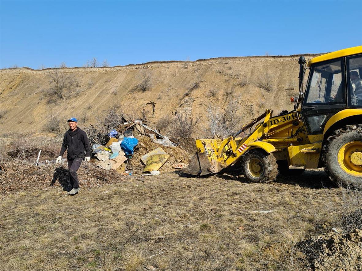 Ликвидация свалок и ремонт дорог