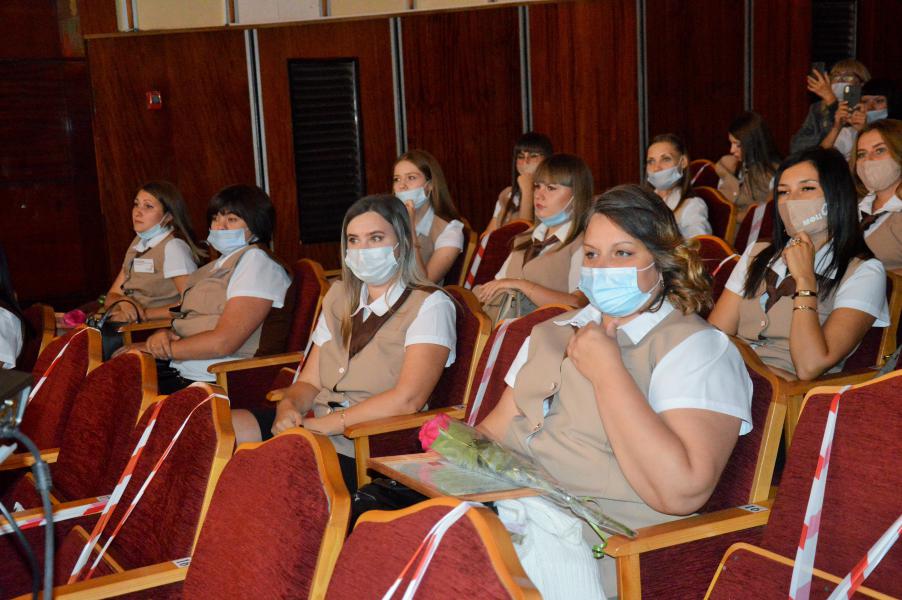 Коллектив Белокалитвинского МФЦ принял поздравления с 10-летним юбилеем