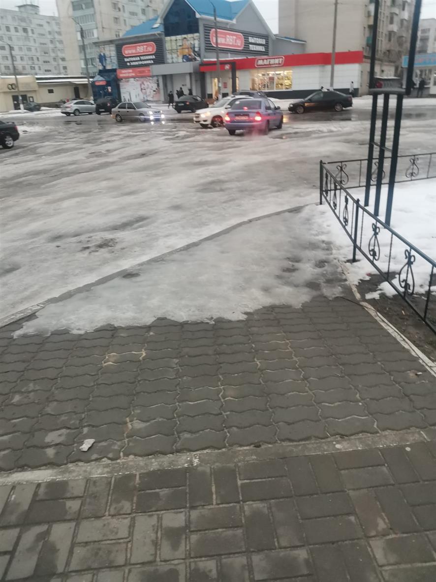 Город превратился в каток
