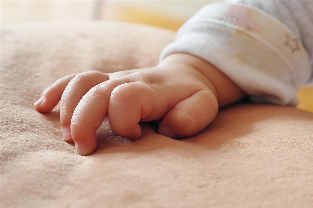 В Белокалитвинском районе в прошлом году родились 12 пар двоен